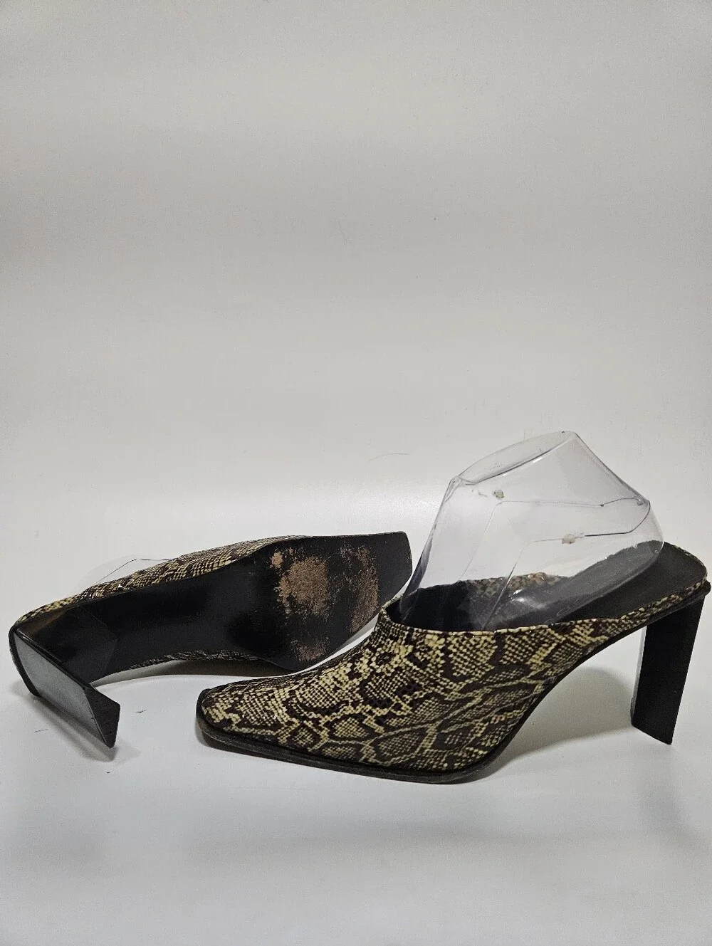 bebe Womens Snakeskin print Pumps 9.5M Block Heel Square Toe made in spain